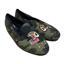 Load image into Gallery viewer, Polo Ralph Lauren Embroidered Loafers Size 11
