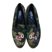 Load image into Gallery viewer, Polo Ralph Lauren Embroidered Loafers Size 11
